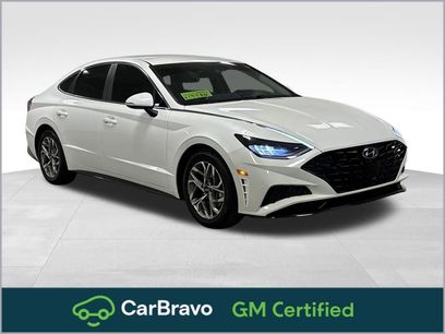 Used 2022 Hyundai Sonata SEL w/ Preferred Accessory Package