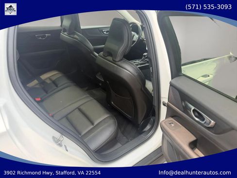 Used 2020 Volvo V60 T5 Cross Country AWD/4WD image 23
