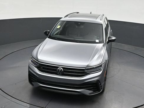 Used 2023 Volkswagen Tiguan SE R-Line FWD image 21