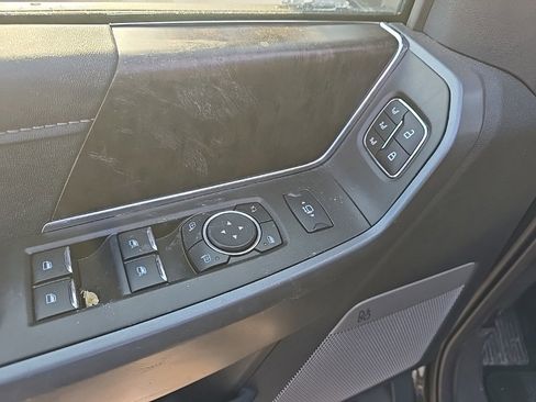 Used 2025 Ford F350 Lariat w/ Lariat Ultimate Package image 7