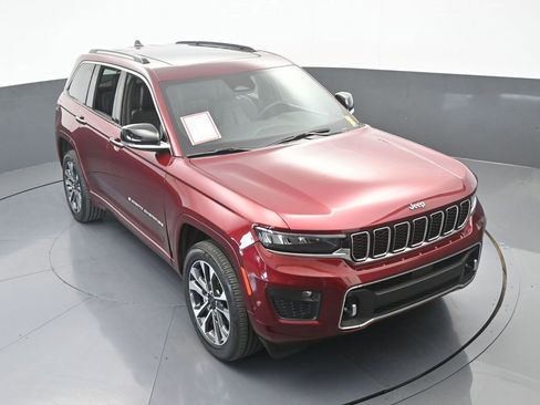 Used 2023 Jeep Grand Cherokee Overland w/ Luxury Tech Group IV image 59