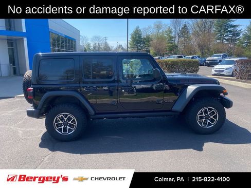 Used 2025 Jeep Wrangler Unlimited Rubicon image 2