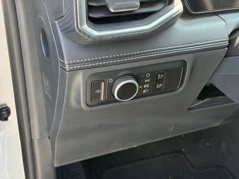 Used 2025 Ford Mustang Premium RWD image 6