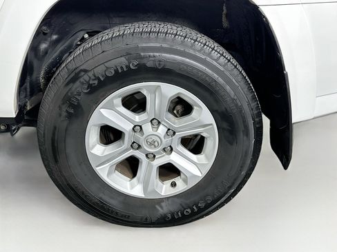 Used 2022 Toyota 4Runner SR5 image 11