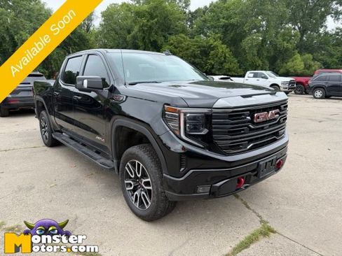 Used 2023 GMC Sierra 1500 AT4 w/ AT4 Premium Package AWD/4WD image 4