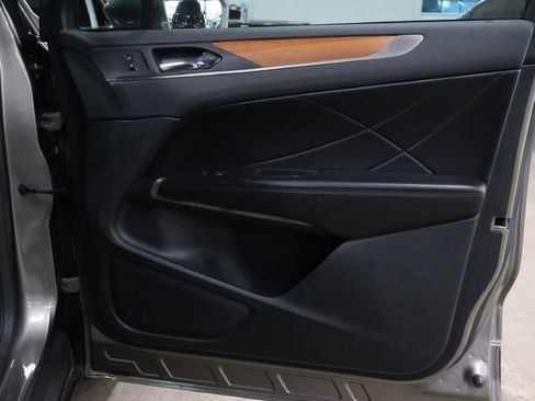 Used 2017 Lincoln MKC Reserve image 22