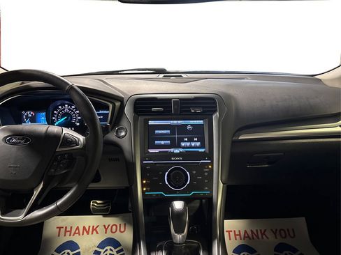 Used 2015 Ford Fusion Titanium image 22