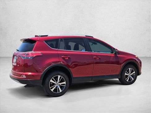 Used 2018 Toyota RAV4 XLE FWD image 15