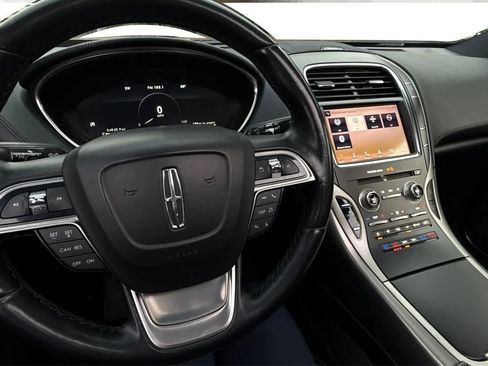 Used 2019 Lincoln Nautilus Reserve FWD image 35