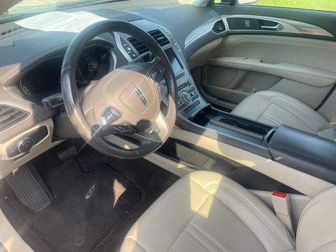 Used 2019 Lincoln MKZ Premiere AWD/4WD image 4