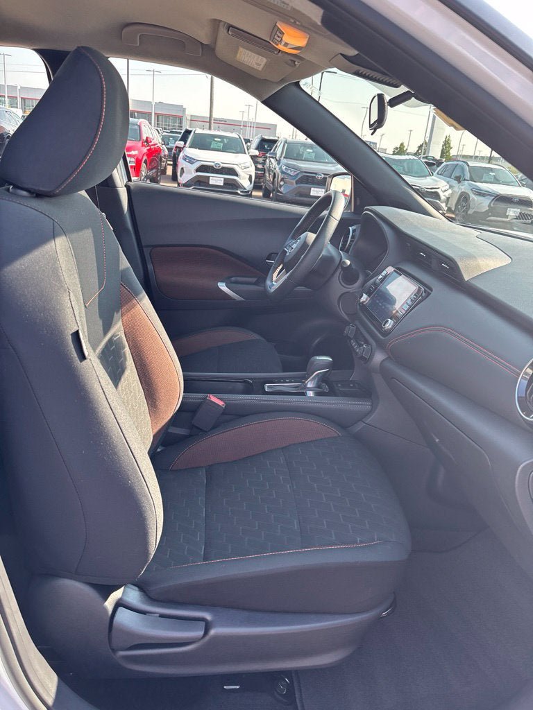 Used 2023 Nissan Kicks SR FWD image 27