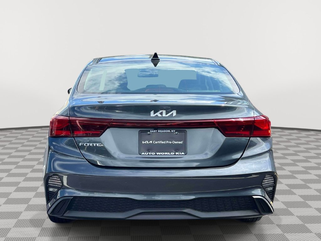Certified 2024 Kia Forte LXS FWD image 5