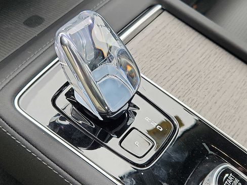 Used 2026 Volvo XC90 B6 Ultra w/ Protection Package Premier image 14