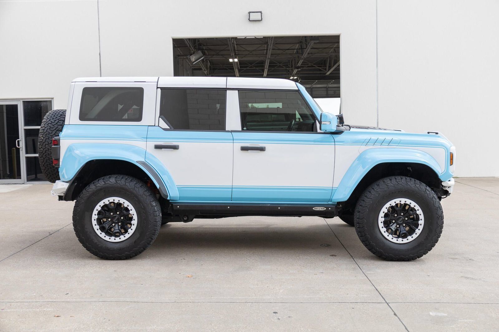 Used 2023 Ford Bronco Raptor AWD/4WD image 10