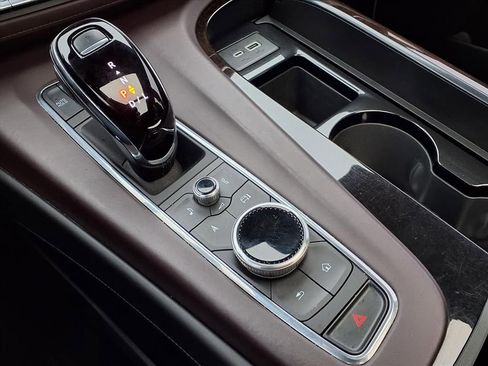 Used 2023 Cadillac Escalade Sport Platinum w/ LPO, ONYX Package image 23