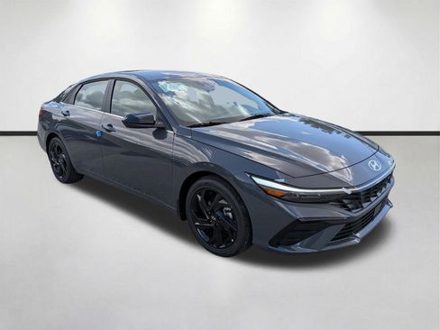 New 2026 Hyundai Elantra SEL Sport Premium image 2