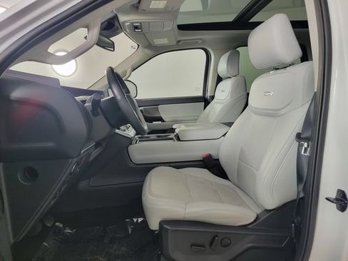 Certified 2025 Ford Expedition Platinum AWD/4WD image 13