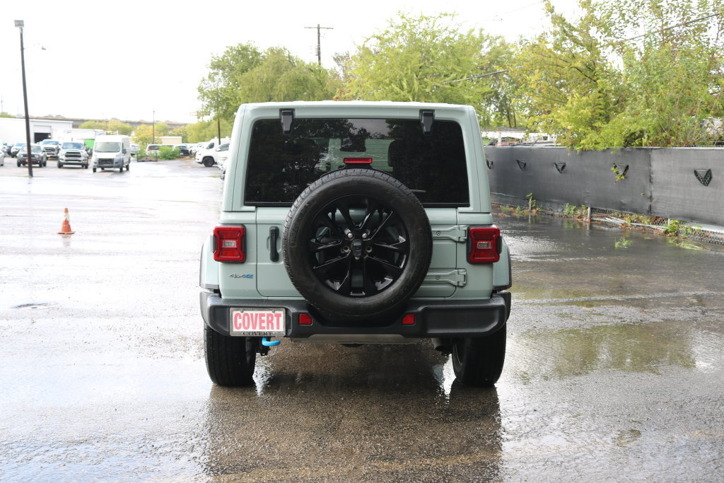 Used 2024 Jeep Wrangler Unlimited Sahara AWD/4WD image 4