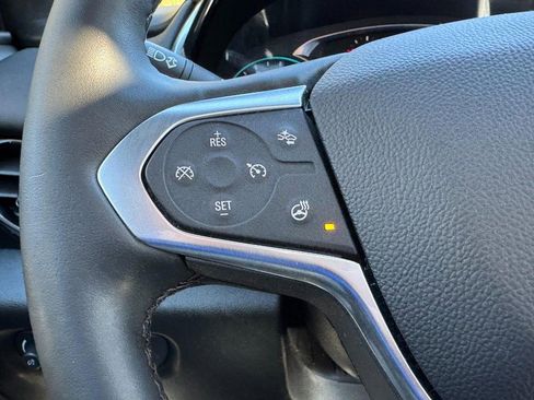 Used 2023 Chevrolet Traverse RS image 16