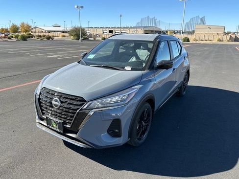 Used 2024 Nissan Kicks SR w/ SR Premium Package FWD image 7
