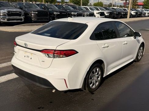 Used 2025 Toyota Corolla LE image 9