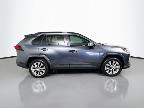 Used 2021 Toyota RAV4 XLE Premium FWD image 3