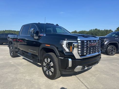 Used 2025 GMC Sierra 2500 Denali w/ Denali Reserve Package image 3