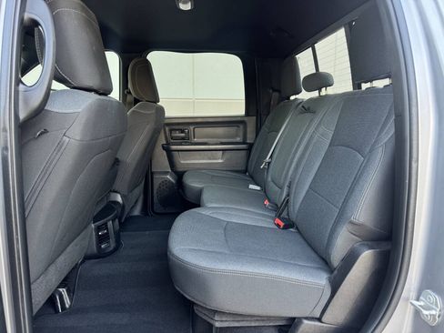 Used 2024 RAM 2500 Tradesman w/ Chrome Appearance Group AWD/4WD image 14