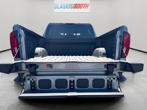 Used 2026 GMC Sierra 1500 Denali w/ Technology Package AWD/4WD image 40