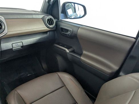 Certified 2023 Toyota Tacoma Limited image 32