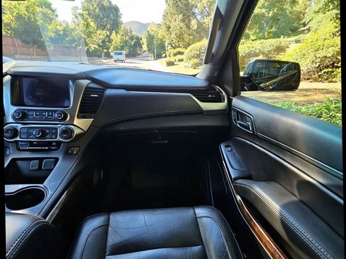 Used 2019 Chevrolet Tahoe LT image 36