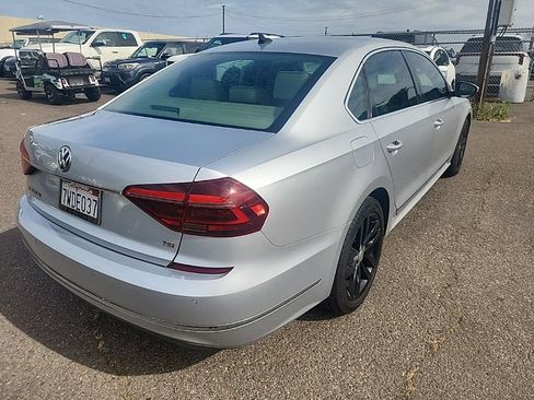 Used 2017 Volkswagen Passat 1.8T SE FWD image 12