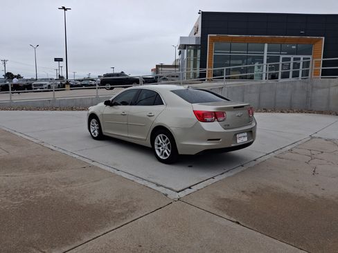 Used 2013 Chevrolet Malibu LT w/ Power Convenience Package FWD image 3