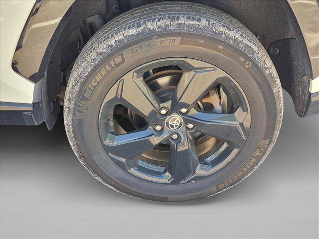 Used 2021 Toyota RAV4 XSE AWD/4WD image 17