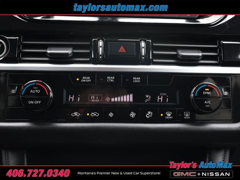 Used 2024 Nissan Pathfinder SV image 19