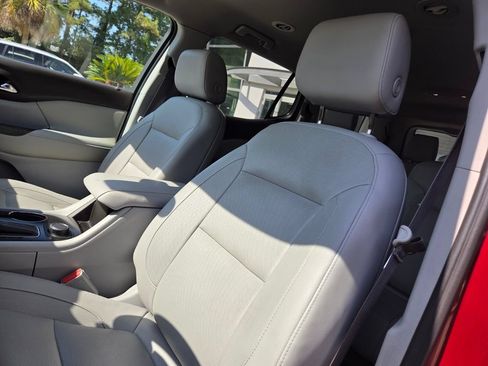 Used 2018 GMC Acadia SLT FWD image 11