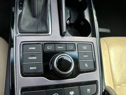 Used 2014 Hyundai Equus Signature RWD image 34