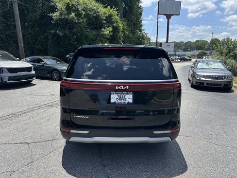 Certified 2024 Kia Carnival LX FWD image 7