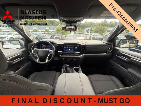 Used 2025 Chevrolet Silverado 1500 RST AWD/4WD image 36