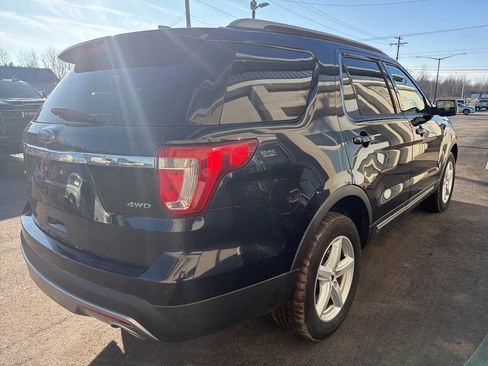 Used 2017 Ford Explorer XLT w/ Equipment Group 201A image 14