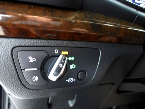 Used 2019 Audi Q5 2.0T Premium Plus w/ Premium Plus Package image 20