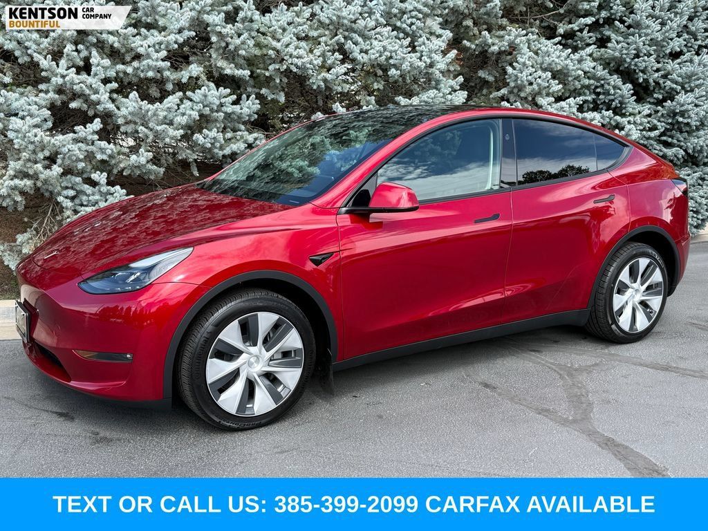 Used 2024 Tesla Model Y Long Range AWD/4WD image 1