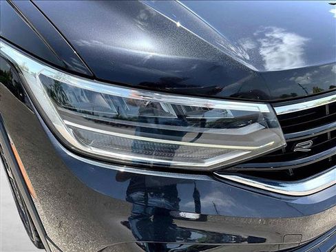 Used 2023 Volkswagen Tiguan SE R-Line FWD image 28