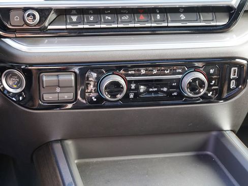 Used 2025 Chevrolet Silverado 3500 High Country w/ High Country Premium Package image 29