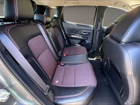 Certified 2025 Nissan Kicks SR FWD image 25
