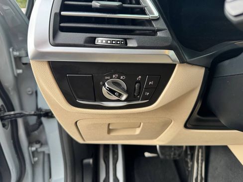 Used 2022 BMW X4 xDrive30i w/ M Sport Package 2 AWD/4WD image 17