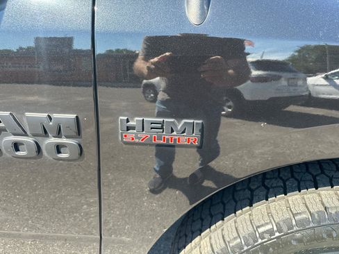 Used 2017 RAM 1500 Express w/ Black Ram 1500 Express Group AWD/4WD image 21