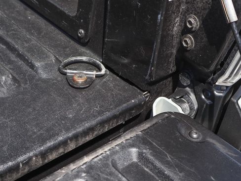 Used 2023 Toyota Tacoma TRD Off-Road w/ Technology Package RWD image 9
