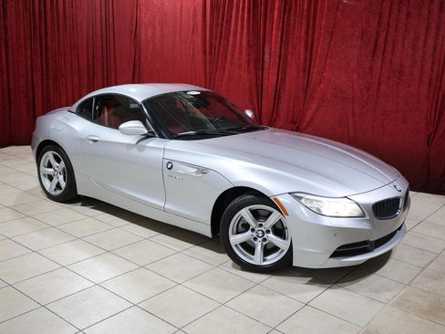 Used 2016 BMW Z4 sDrive28i RWD image 2