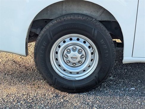 Used 2017 Nissan NV 3500 S w/ Power Package image 9